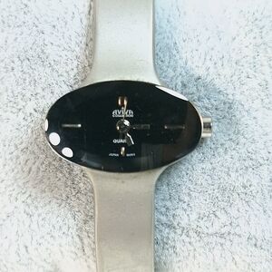 Vintage Women's AVIVA Collection Brushed Silver Tone Quartz Watch, New Battery